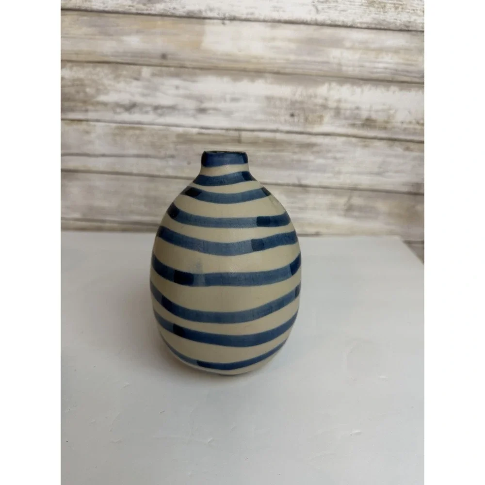 Beautiful Cute Blue Striped Shaped Bud Vase Made In Thailand Great Condition 6